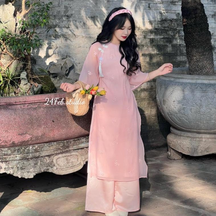 Set áo dài cách tân nữ 4 tà vải tơ thêu cổ tết tròn đính nơ hoa kèm quần lụa và bờm AD05 - 24Feb.studio