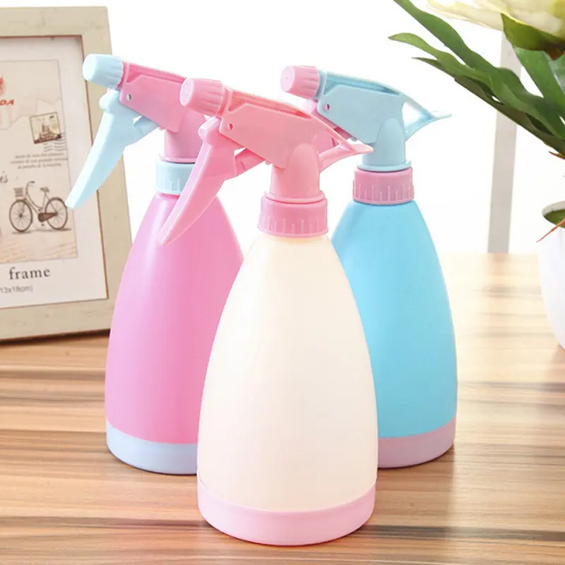 Creative press type candy colored spray bottle, hand pressed gardening tool, spray bottle spout, vegetable garden balcony, plants for watering and sprinkling