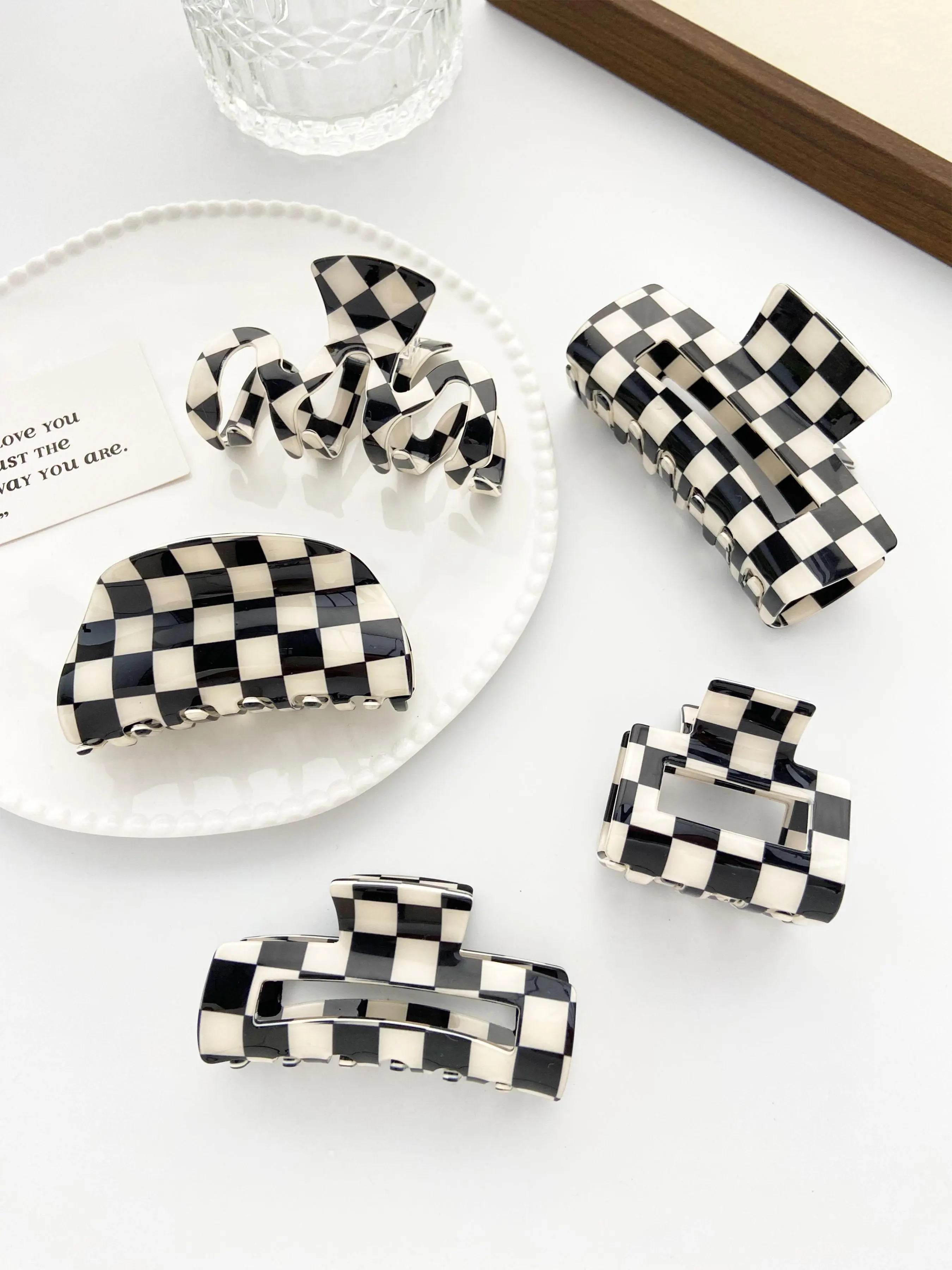 Checkerboard Pattern Hair Claws, Casual Versatile Hair Accessories for Women, Minimalist Headwear Suitable for Thick Hair