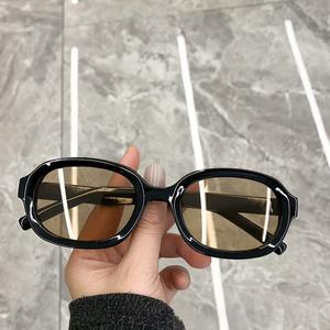 Cermin Mata Retro, Gaya Uniseks, Cermin Mata Hitam Gaya Eropah dan Amerika, Cermin Mata Hitam Ins Gadis Panas, Gaya Jalanan, Cermin Mata Hitam Perlindungan Matahari Hip Hop, Trendi Eyewear Sunglasses spec  hitam
