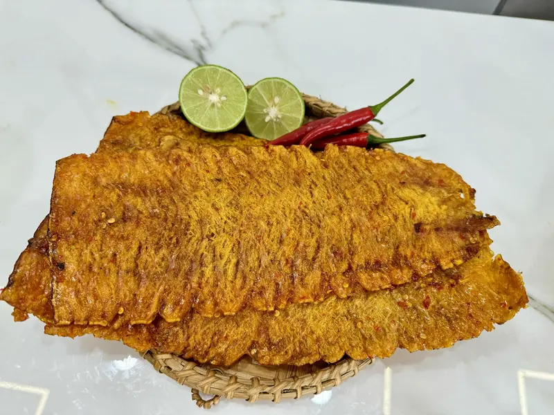 [BÁN CHẠY 2025] 01 Hộp Mực Cán Tẩm Loại 1 250g [Không Tính Hộp]  Hưng Food 79 - Đặc Sản Nha Trang Snack Ăn Vặt Dai, Đậm Vị, Lôi Cuốn mựctẩmgiavịhưngfood 1