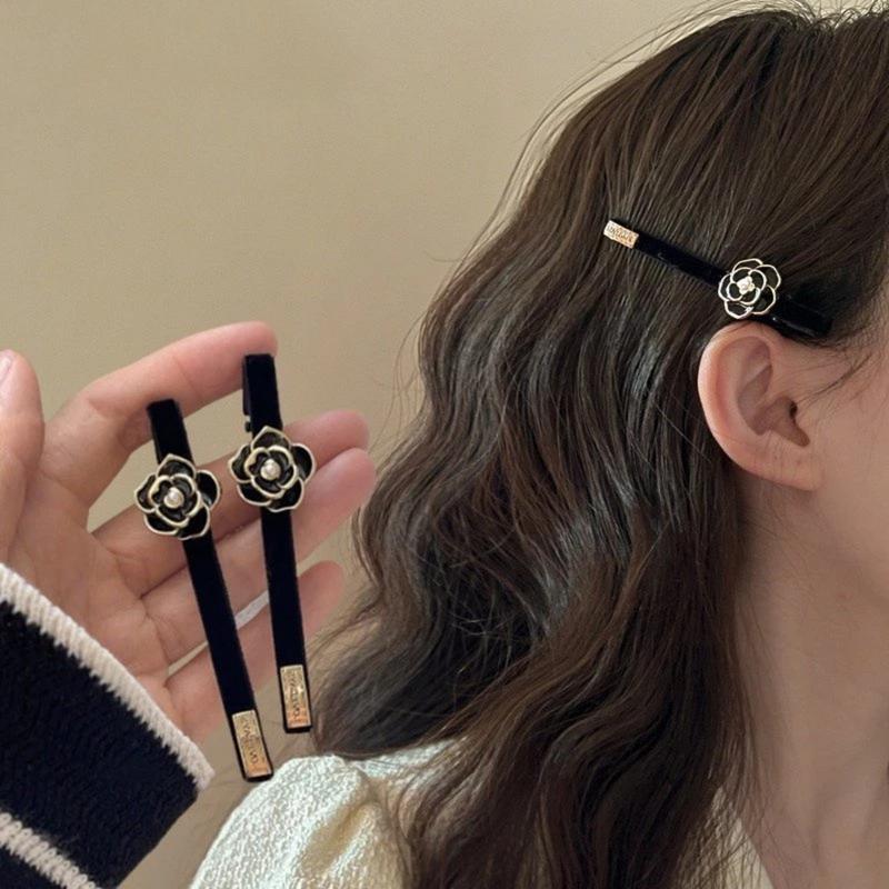 Kẹp tóc mái phủ nhung đen đính chữ HỌA TIẾT HOA TRẮNG ĐEN tiểu thư phong cách sang trọng k180 Women Nữ