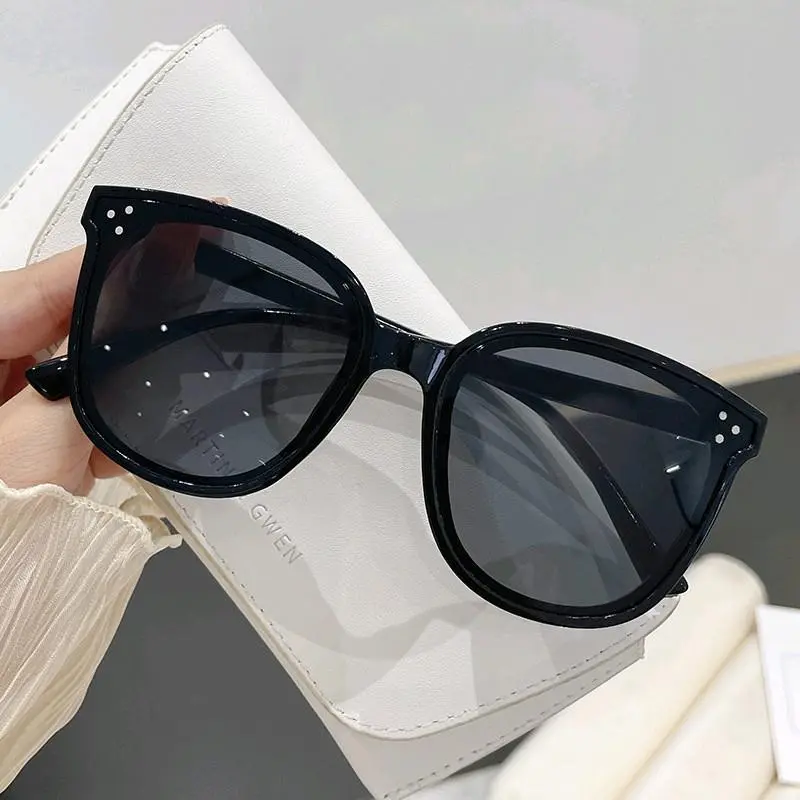Kacamata hitam titik 3 pria wanita korea fashion mata kucing Eyewear Sunglasses 0