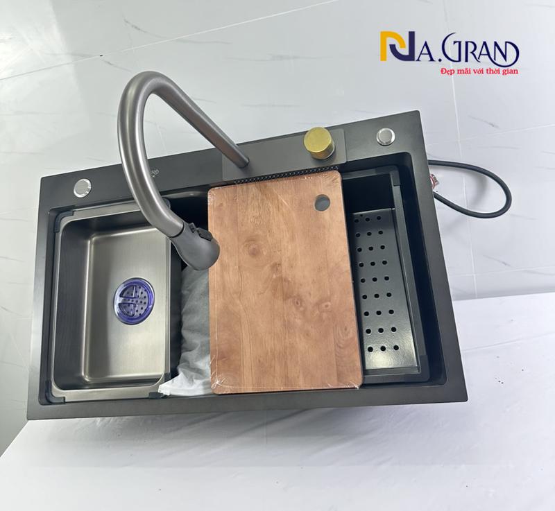 CHẬU+VÒI CHẬU DÀY 3ly Chậu Rửa Chén Bát 1 hộc CAO CẤP VÀ VÒI RÚT HIỆN ĐẠI,CHẬU PHỦ NANO ĐEN CHỐNG TRẦY N20 7546 KHAY VÀ THỚT và xả 7