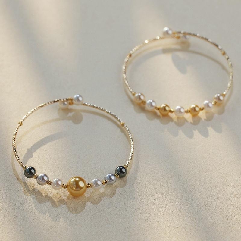 Product Introduction of Pearl Bracelet Women's Advanced Design Bracelet Light Luxury Minority Design Fashion All-Match 2024 New Accessories Wholesale 1