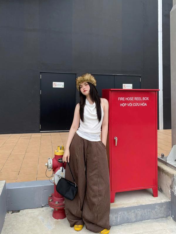 Quần kẻ sọc chất Tuýt Si cao cấp hạn chế nhăn