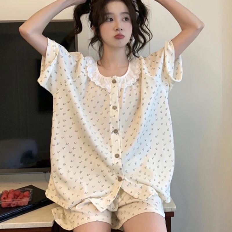 Bộ ngủ xinh vải đũi vân mây Mát cổ phối ren dây buộc nơ áo cộc quàn đùi 35-58kg Nữ