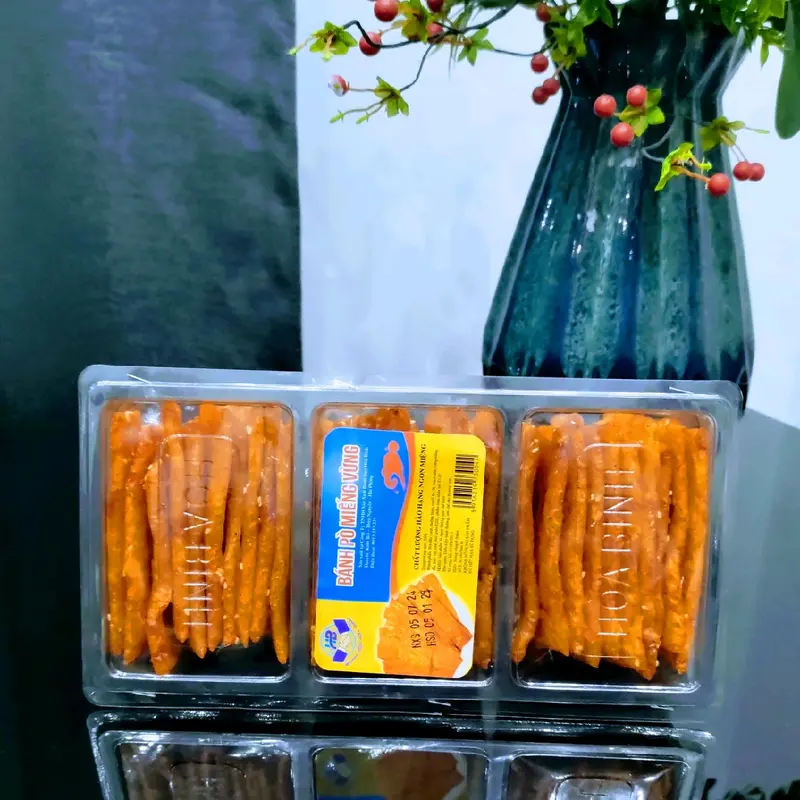 Combo đồ ăn vặt 4 món Snack Bánh Bò kèm Snack nem nướng phên, snack tăm cay đen, snack vòi rồng và 5 sữa chua uống 4