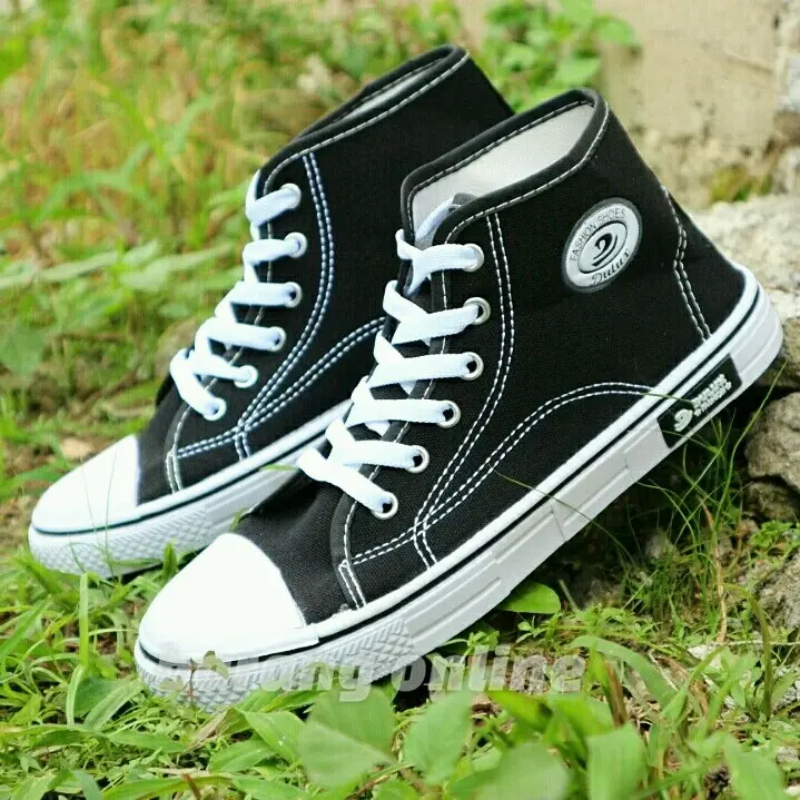 SEPATU SEKOLAH HITAM PUTIH DULUX SEPATU SNEAKERS SEPATU PRIA SEPATU WARIOR SEPATU SEKOLAH HITAM SEPATU SEKOLAH PRIA Casual