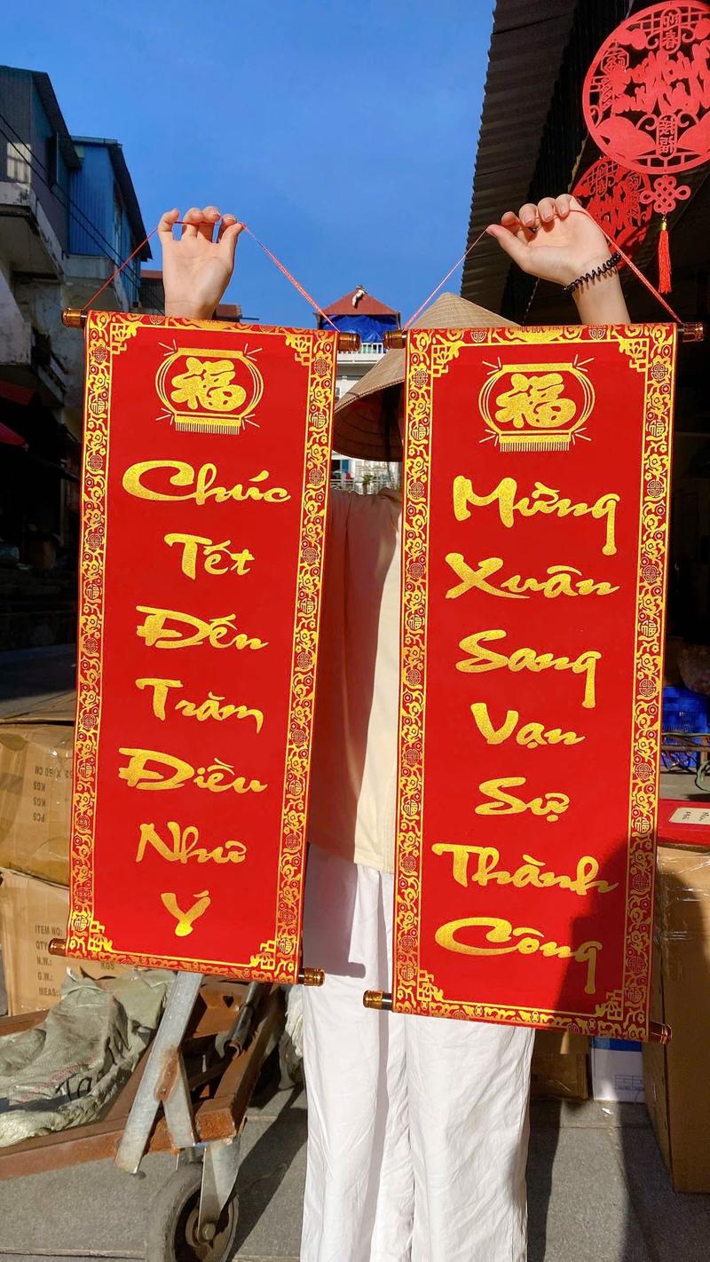 Product Introduction of Cặp Liễn Câu Đối - Size To - Vạn Sự - Mai Đào - Thành Công... Quạt - Mẫu đẹp  Nhung Chúc Kèm 2 Móc Treo Trang Trí Nhà 11