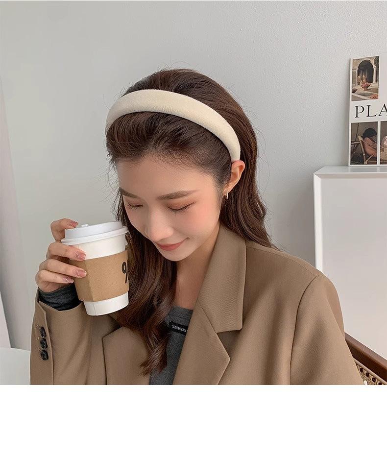 Product Introduction of Solid Color Versatile Sponge Headband Soft Stretchy Hair Accessory for Everyday Styling, Workouts Fashion Comfortable Non-Slip Hair Band for Women Girls 6