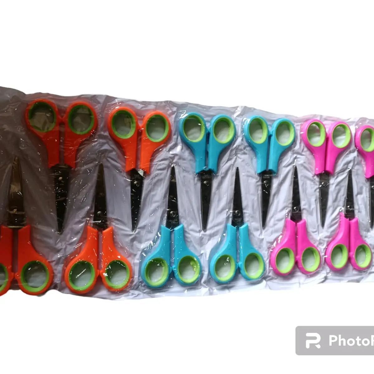 Gunting Warna Kecil isi 12 pieces