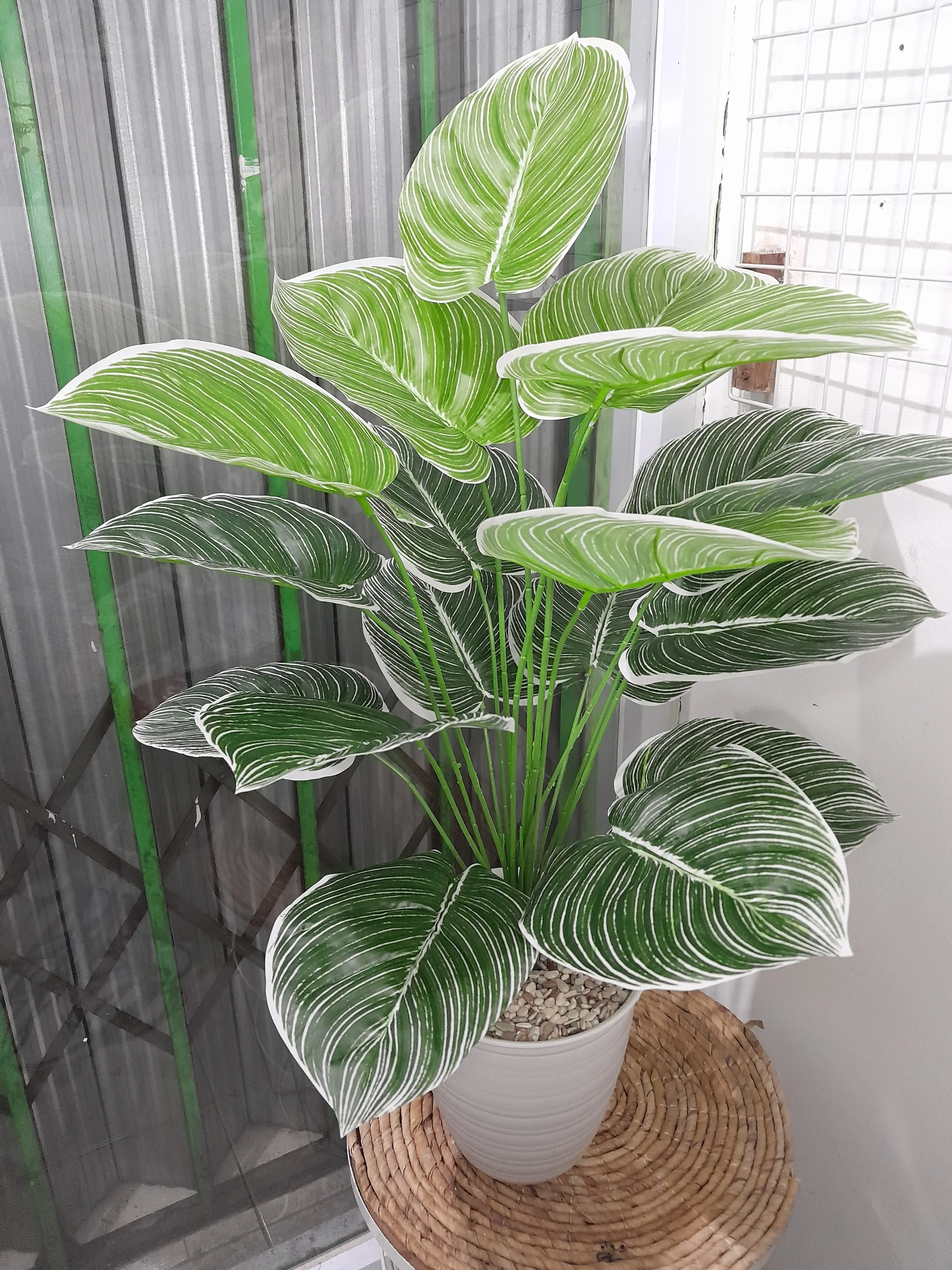 TANAMAN PALSU KODE S(sudah termasuk pot) Latex Plastik