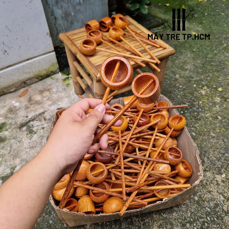 Cống múc rượu bằng gỗ dừa bến tre, gáo múc rượu, gáo múc nước trang trí chụp hình làm decor 3