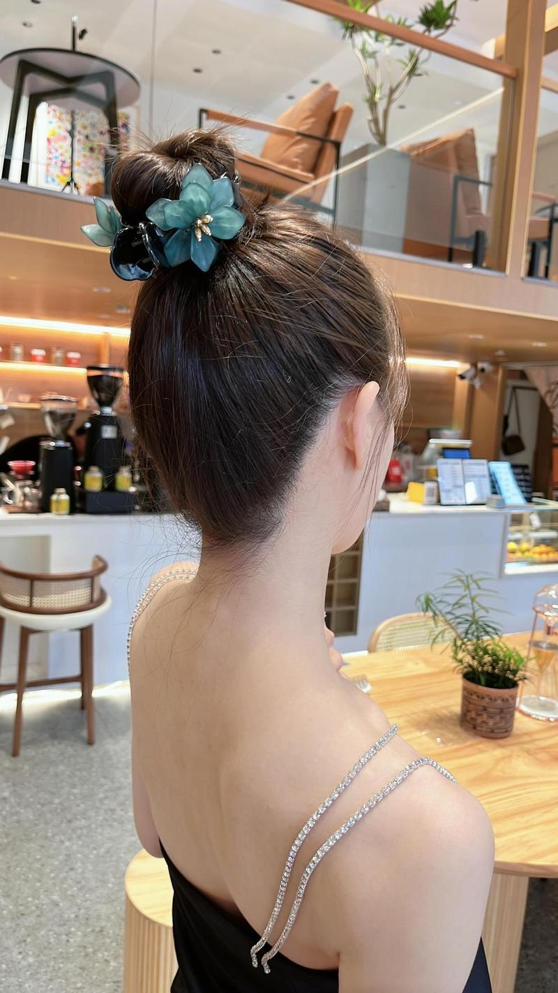Product Introduction of Kẹp Búi Tóc Phong Cách Hàn Quốc, Thanh Lịch, Thủ Công, Hoa, Miệng Cá, Kẹp Đầu, Kẹp Sau Đầu, Phụ Kiện Tóc Gãy 4