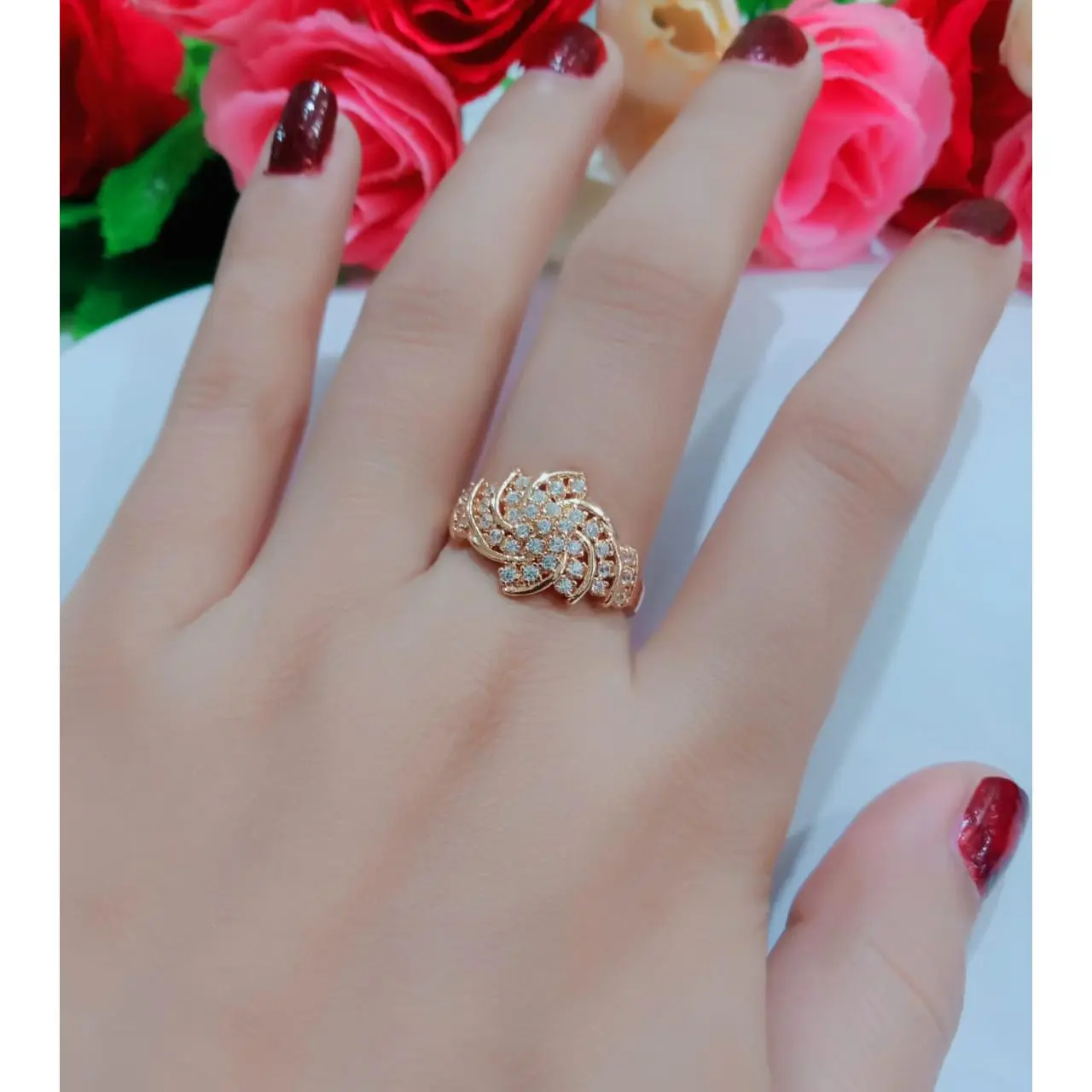 PERHIASAN WANITA CINCIN TITANKIUM MOTIF BUNGA FULL PERMATA ANTI LUNTUR/KARAT