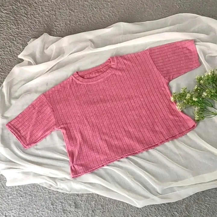 Kaos Wanita  Crop Lengan Pendek