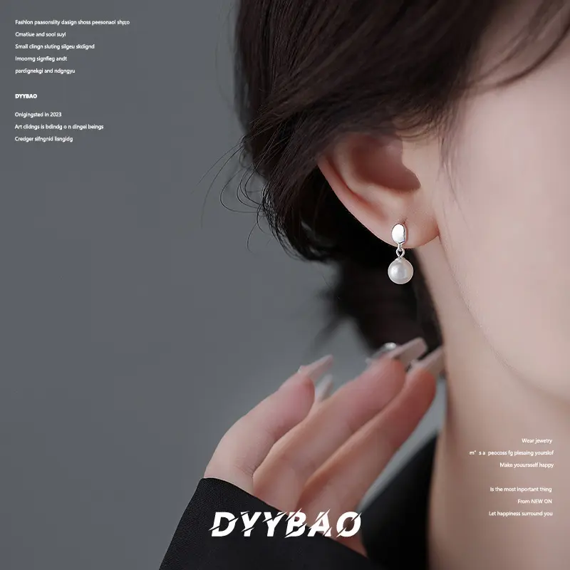 S925 sterling silver pearl earrings female Japanese, Korean, French style light luxury earrings niche design high fashion earrings to send his girlfriend