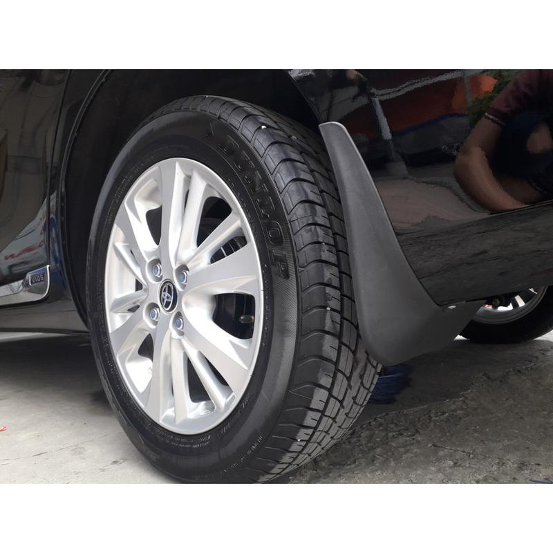 Bộ 4 Chắn Bùn Nhựa Dẻo Xe Toyota Innova 2006 đến 2021 kèm ốc vít  lắp vừa form xe, lắp đặt dễ dàng tại nhà 6