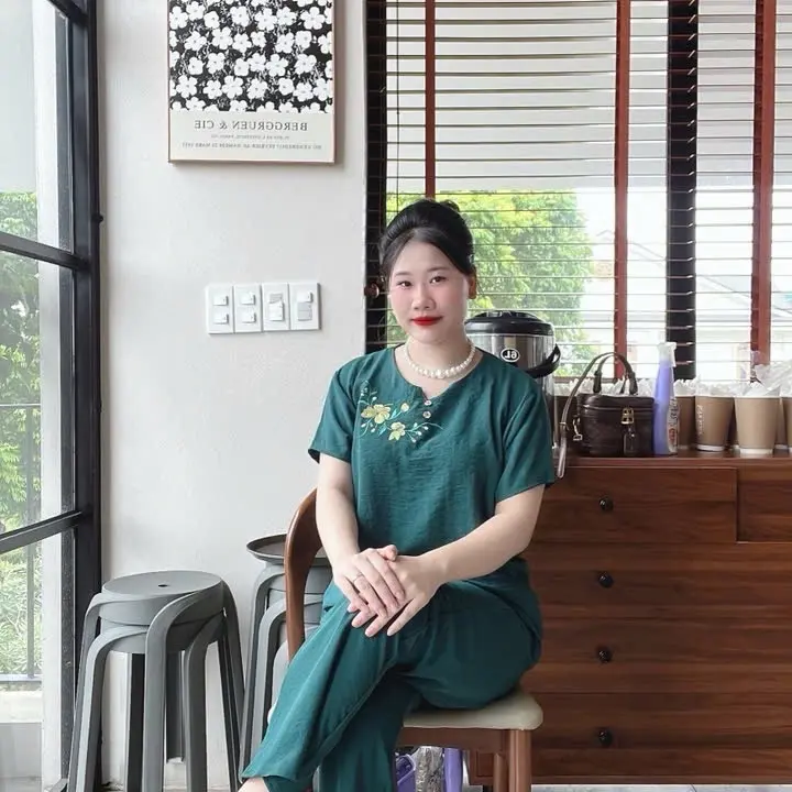Bộ đũi tay cộc quần dài thêu hoa dành tặng bà và mẹ,chất đũi mát mềm,set Áo Nữ Voi 5