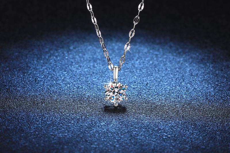 Product Introduction of S925 Sterling Silver Moissanite During Women Lip Chain Korean Simple Style Six-Claw Moissanite 1 Karat Necklace Clavicle Chain JFK 4