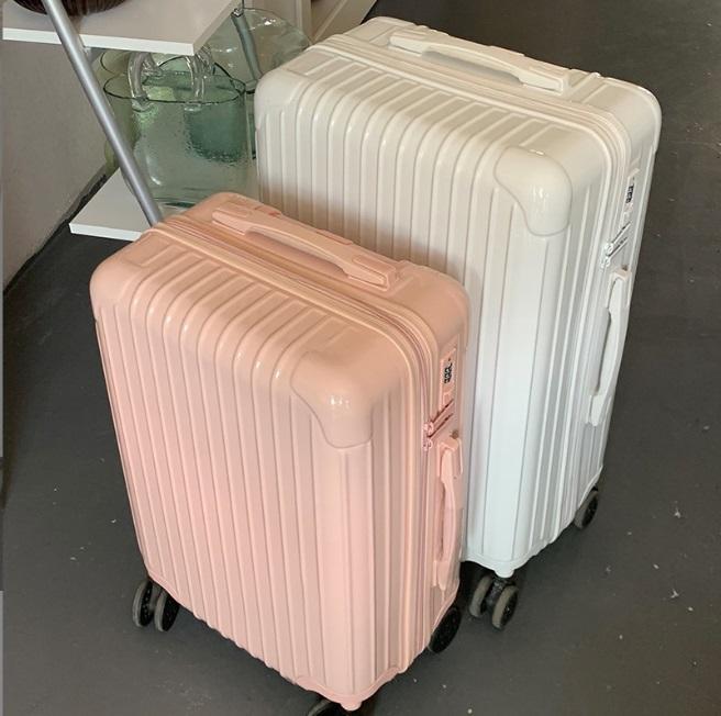 Product Introduction of VALI NHỰA DẺO PP THỜI TRANG SIÊU ĐẸP, MÀU SẮC RỰC RỠ. SIZE 20 24 INCH MÃ AS105 4 bánh xoay 360 xám bạc Nhung valichat  luong 4 bánh xoay 360 chống bụi 4 bánh xoay 360 đỏ - xanh hộp đựng cứng nhẹ valis in vali  xách tay vali vali  vải 18