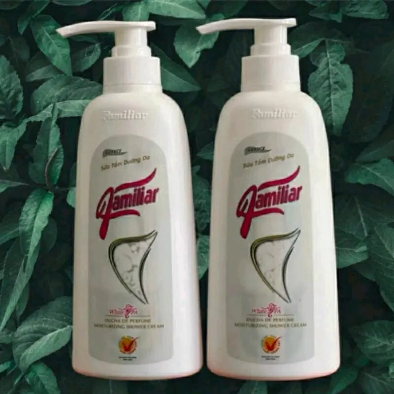 Sữa tắm ngựa familiar 450ml dưỡng trắng mịn thơm da
