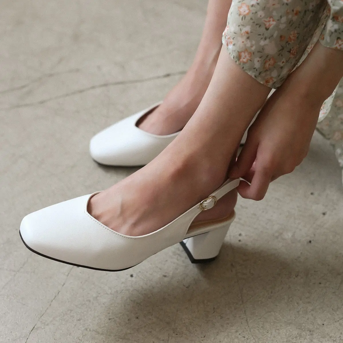 Sandal Heels Mules Wanita Revania Hak 5 Cm Big Size Putih Shoes