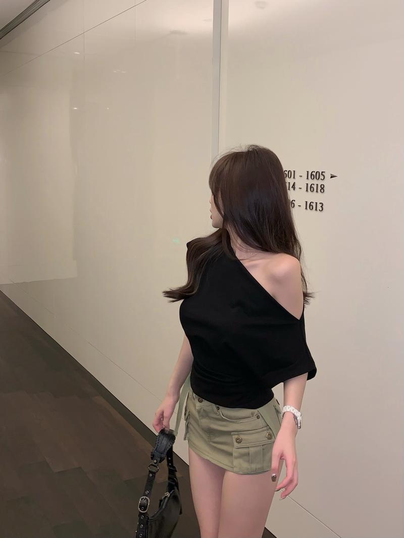 Product Introduction of Skinny Sexy White Y2k Crop Top Women Off Shoulder Spring T-shirt Korean Style Black Blouse Tees 2024 Summer Fashion Clothing 10
