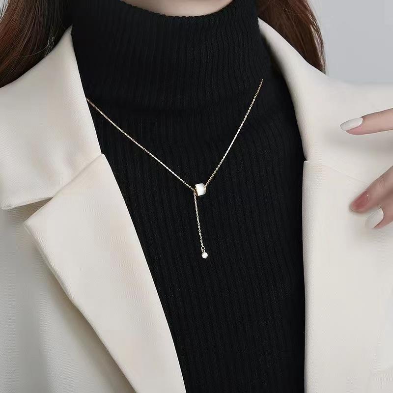 Kalung Wanita Titanium Liontin Elegan CP56 Anti Karat Tidak Luntur Harian Kulit Geometris 8mm 3