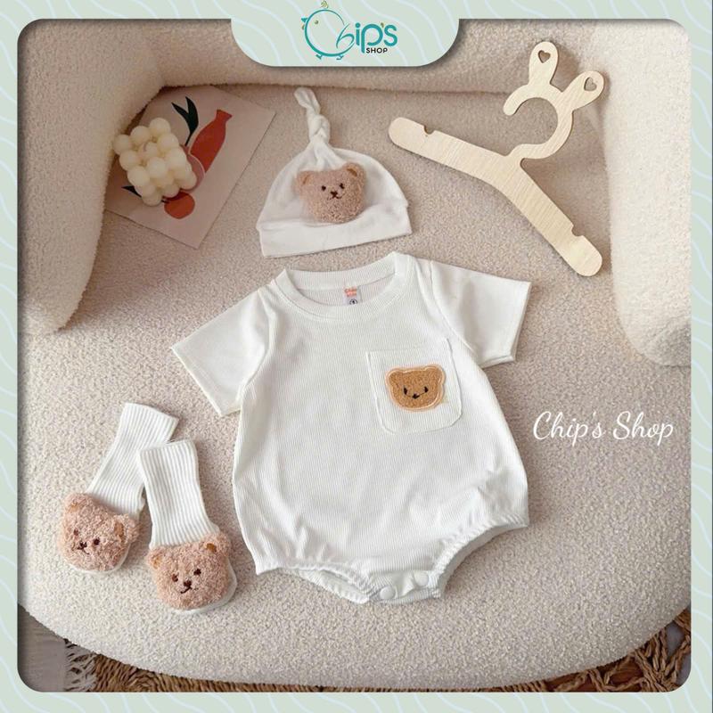 Set Body kèm nón và tất bé trai bé gái 3-9kg. Body liền thân chất liệu tăm lạnh cho bé mặc đầy tháng thôi nôi. Chip's Shop