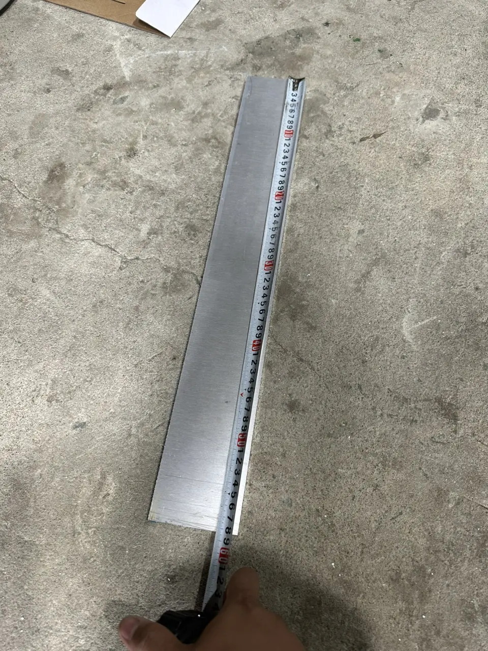 ốp chống văng cho máy cắt nhôm