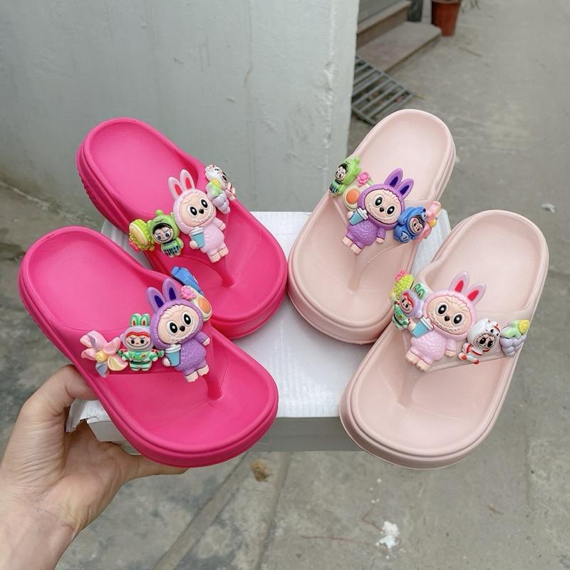 Dép lê bé gái, dép kẹp xỏ ngón cho bé từ 4 đến 12 tuổi hoạ tiết stiker đế độn, chất EVA siêu nhẹ 4