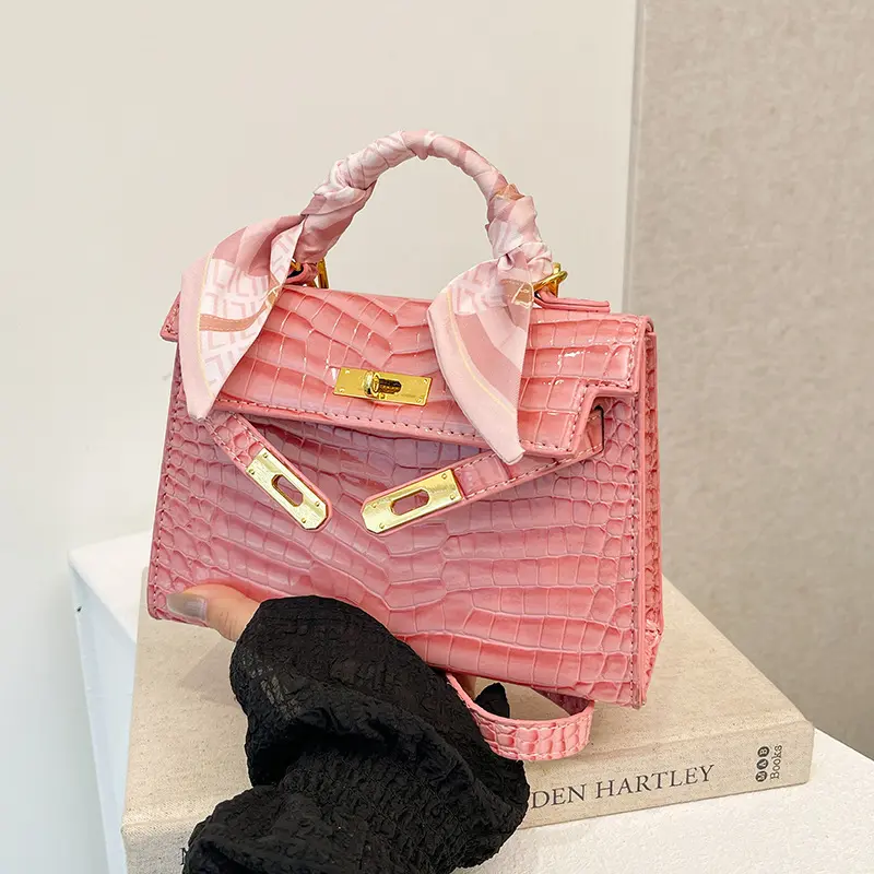 Cross-Border Texture Kelly Bag 2025 Spring New Handbag Crocodile Pattern Shoulder Bag Retro All-Match Crossbody Women's Bag