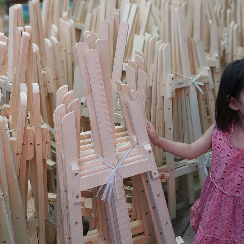 giá vẽ tranh , kệ đỡ tranh ảnh, hình cưới trong nhà hàng, tiệc cưới hay hội nghị.