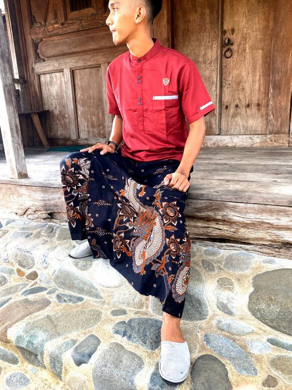 SARUNG CELANA BATIK GUNUNGAN AKSARA SARUNG DEWASA Katun Bunga Hitam Motif Pria Muslim Santri Pekalongan sarung pria dewasa celana  sarung 4