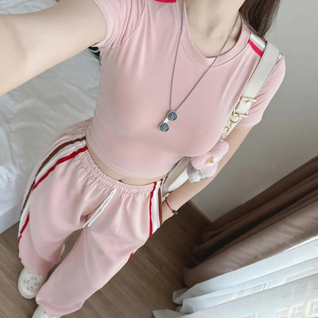 Set bộ dài chất thun tăm co giãn áo croptop tay ngắn cổ tròn mix quần ống rộng lưng chun họa tiết sọc viền | BigBuy360 - bigbuy360.vn