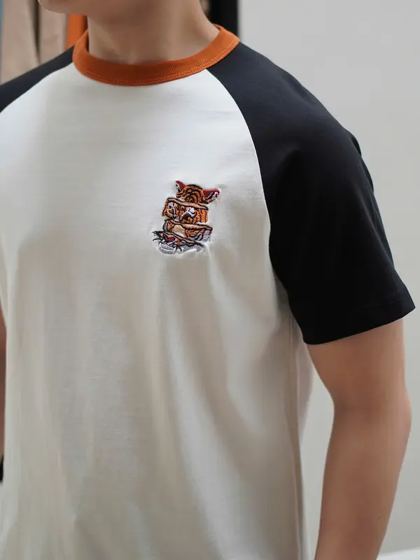 Áo T- SHIRT Raglan Tiger Trắng Tay Đen 4