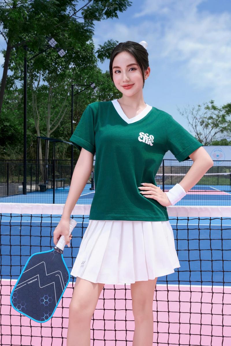 Product Introduction of Áo Baby Tee Cổ Tim Viền Màu ECOCHIC ENGINE BABYTEE B061 Local Brand Chính Hãng Unisex Form Ôm Premium Cotton 2