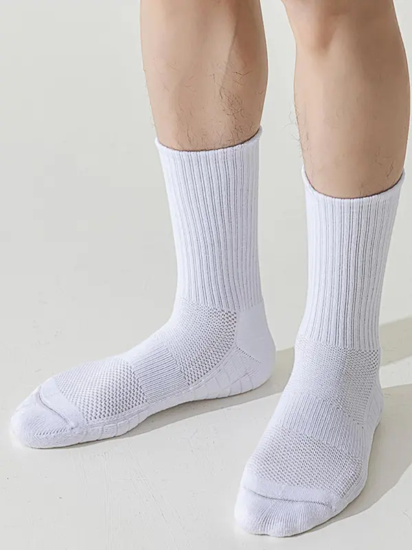 Men's 3 Pairs Solid Crew Socks, Sporty Breathable Sweat-Absorbing Mid Calf Socks For Outdoor Activities, Men's Socks For All Seasons 3