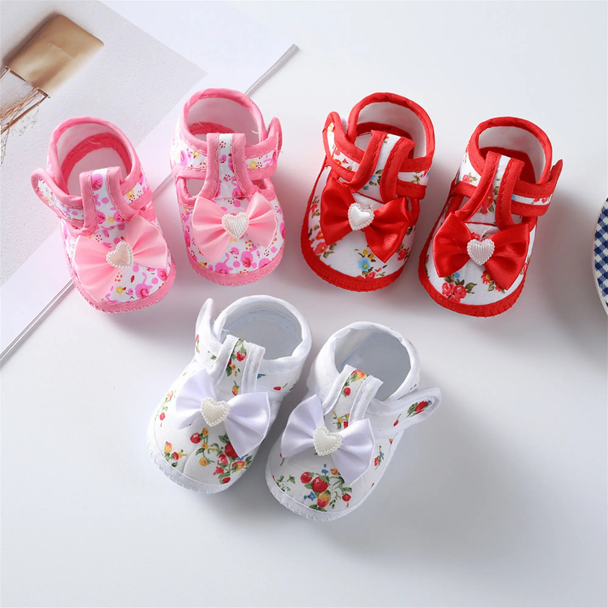 Giày Đế Bằng Cho Em Bé Gái, Đế Mềm, Có Thắt Nơ Và In Hoa, Chống Trượt, Thích Hợp Sử Dụng Trong Nhà Và Ngoài Trời, Giày Tập Đi Cotton Sandal Dép Sandal Cao Su