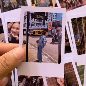 Cetak Foto Polaroid Berkualitas Tinggi 100 PCS Proses Cepat Bonus 8 PCS Glossy Paper 310 gram Tahan Lama COD Tersedia