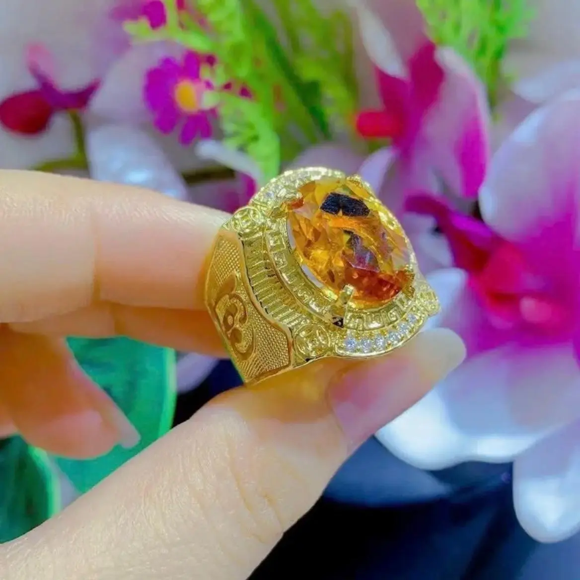 Nhẫn tài Lộc đá vàng VIP Nam giới Lớp phủ kim loại