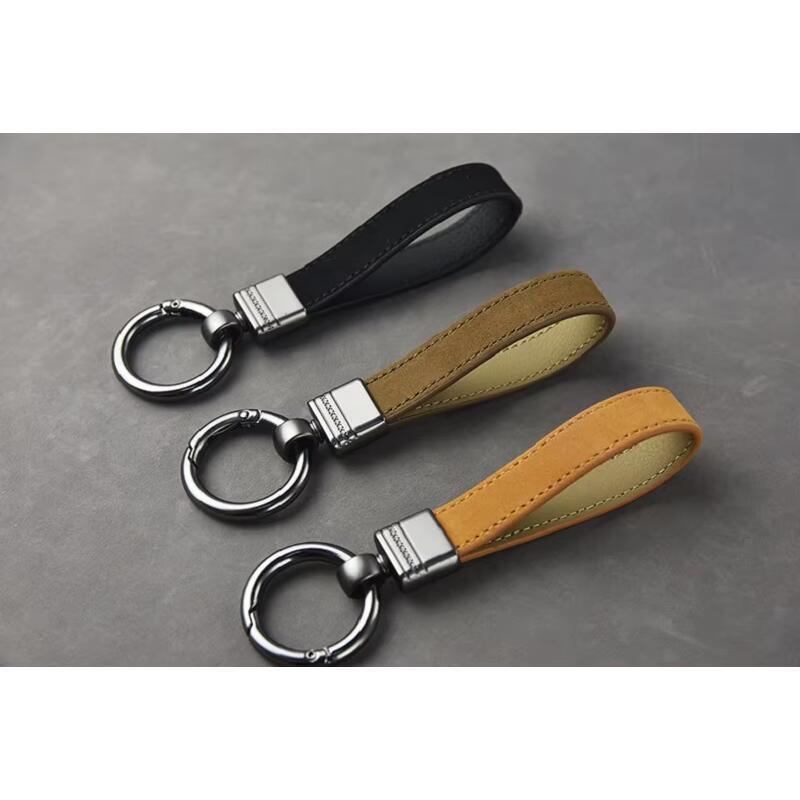 Product Introduction of Genuine Keychain Top-end Business Gift For Man Good Quality Black Brown Real Leather Car Keyholder Key Chain 18