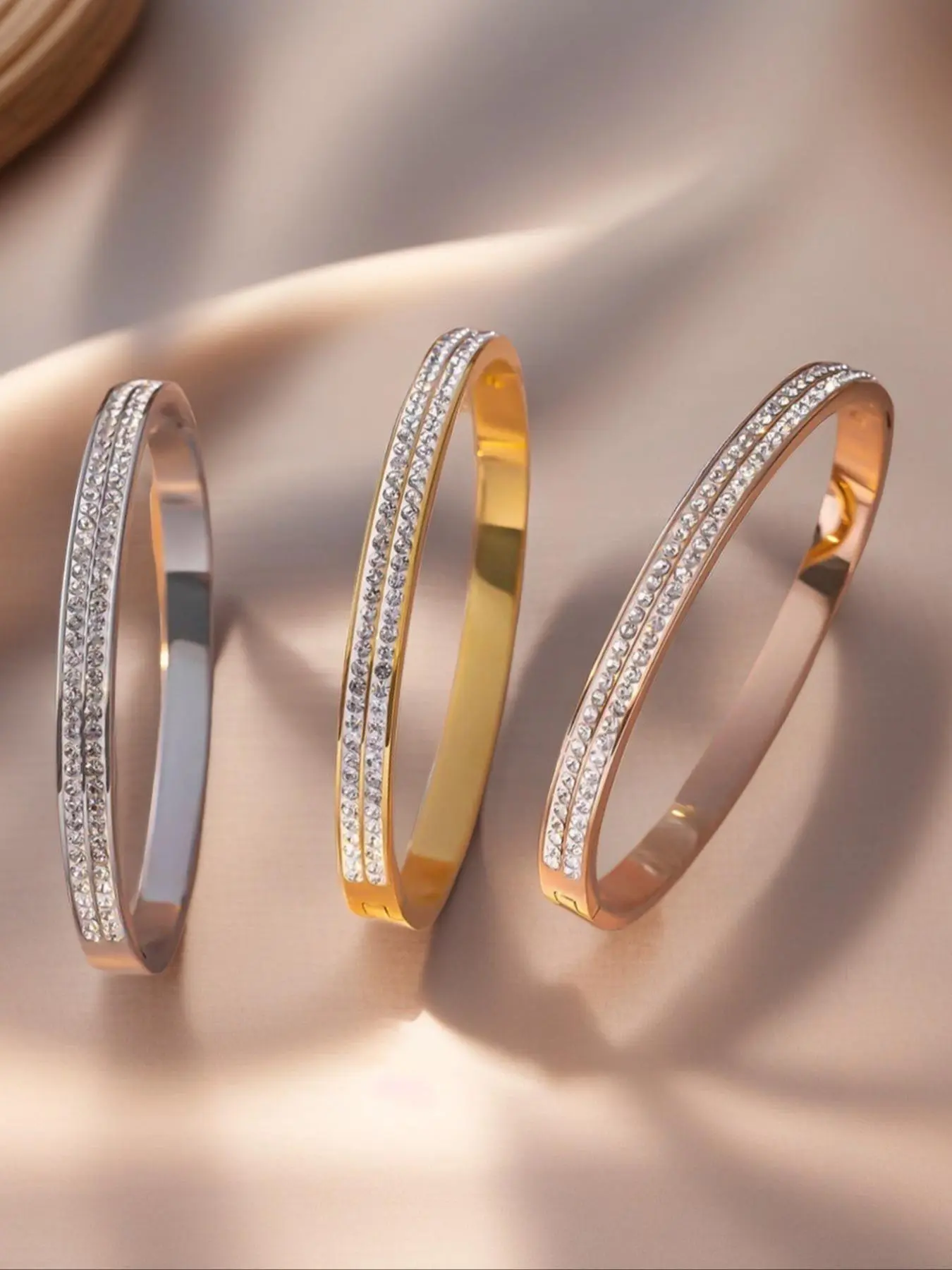 Women's Elegant Rhinestone Decorated Bangle, Exquisite Trendy Bangle, Fashionable Jewelry for Women As Gift