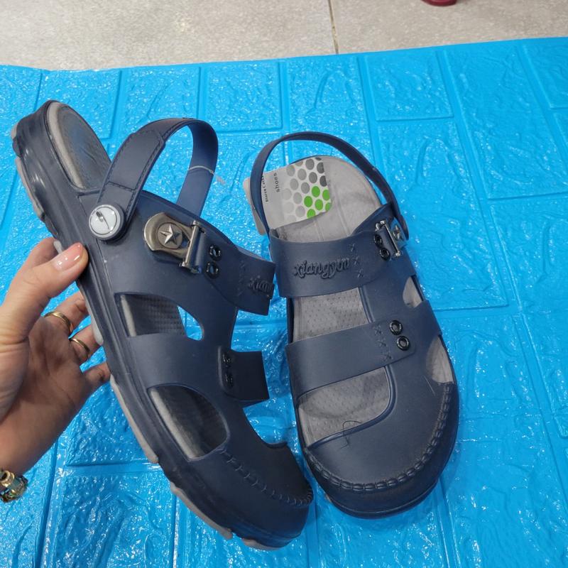 Dép quai hậu nhựa của nam đi nước , size 40 đến 44