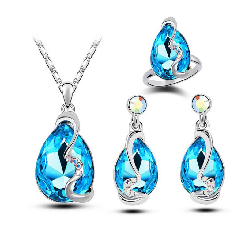 Product Introduction of 4 piece set Women's jewelry set necklace earring ring set Luxury rhinestone necklace Ladies' and girls fashion jewelry Gift 11