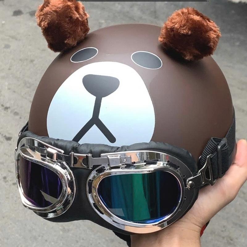 Mũ Bảo Hiểm Nửa Đầu Gấu Nâu Có Tai Kính Phi Công + Kính UV400 Đen Phần vỏ làm từ nhựa ABS nguyên sinh nhựa có độ bền cao và chịu va đập tốt. Helmet Nam