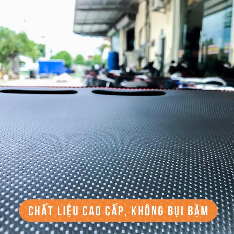 Thảm Phủ Taplo xe MG5 2022- 2024 chất liệu Da Vân Cacbon Cao Cấp Chống Nắng Hiệu Quả 3