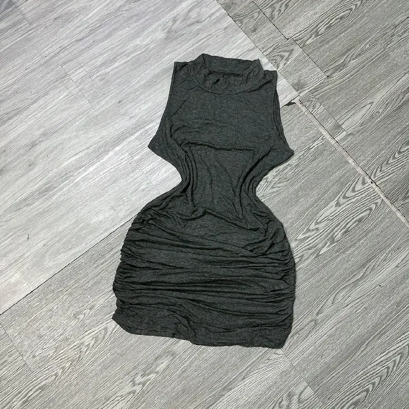 DU03 Đầm body cổ lọ sát nách vải thun lụa 5